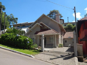 Отель Apartamento dos Altos Centro Gramado  Грамаду